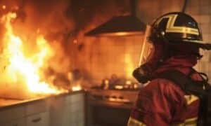L'obiettivo nell'usare materiali di una classe di reazione al fuoco appropriata è di rallentare la velocità di propagazione di un incendio